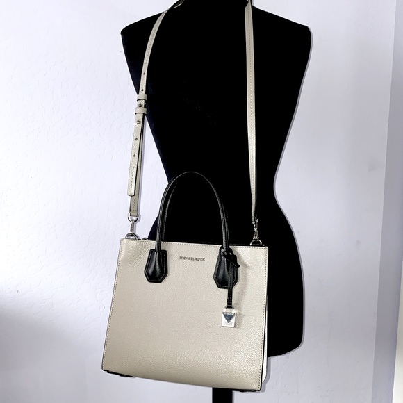 Michael Kors Mercer crossbody bag - Picture 1 of 8